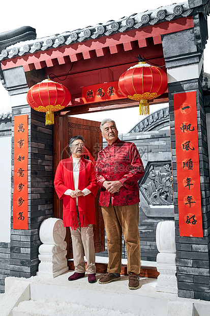 彩色图片不高兴的传统节日老年夫妇过新年图片