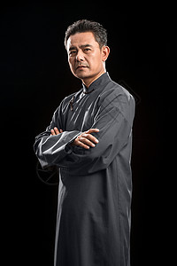 中式唐装中老年男人图片