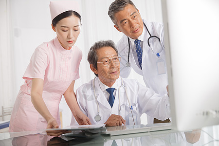 可靠成年人亚洲人医疗图片