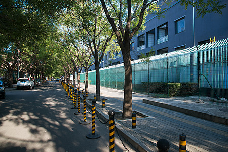 户外绿色办公大楼北京三里屯街景图片