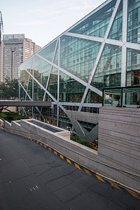 市中心公共设施户外北京侨福芳草地大厦图片