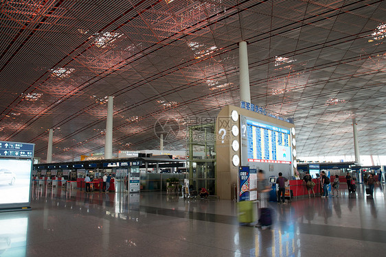 户内游客玻璃窗北京首都机场图片