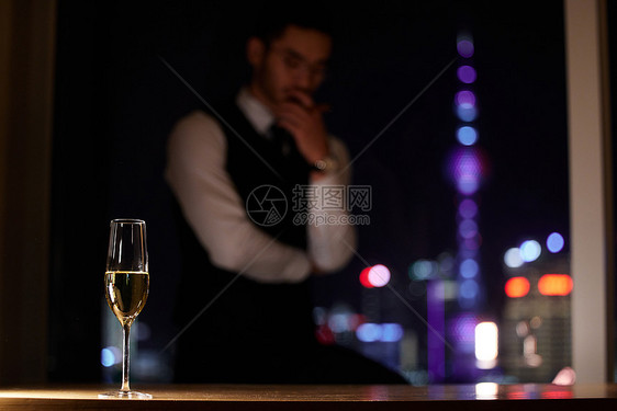 香槟和成功男性背景图片