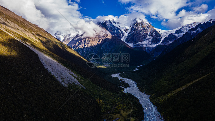 甲应村的梅里雪山4A景区图片