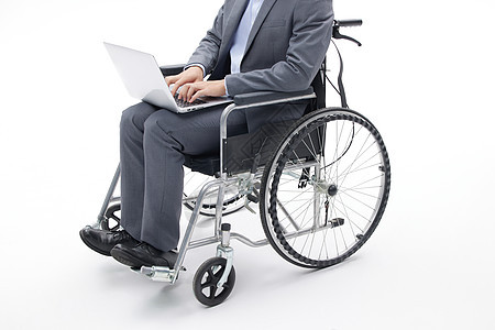 坐轮椅办公的白领男性特写图片