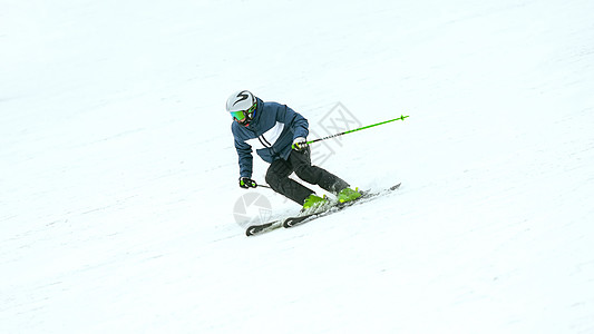 滑雪图片内蒙古冬季冰雪运动背景
