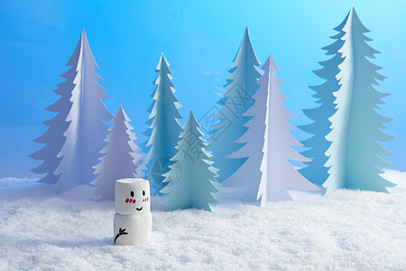 冬季雪景静物棉花糖小雪人背景图片