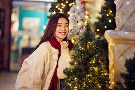 冬日女性夜晚形象图片