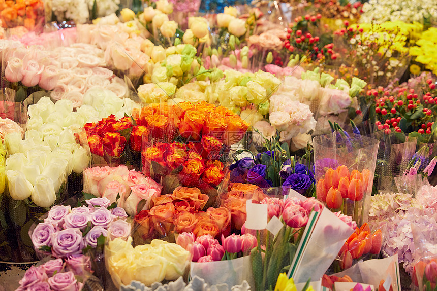 花卉市场的花束图片