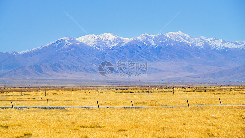 冬日雪山自然风光图片