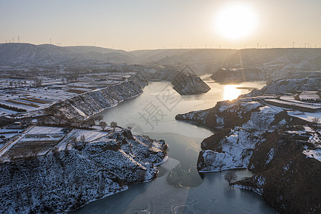 陕西靖边波浪谷雪景航拍图片