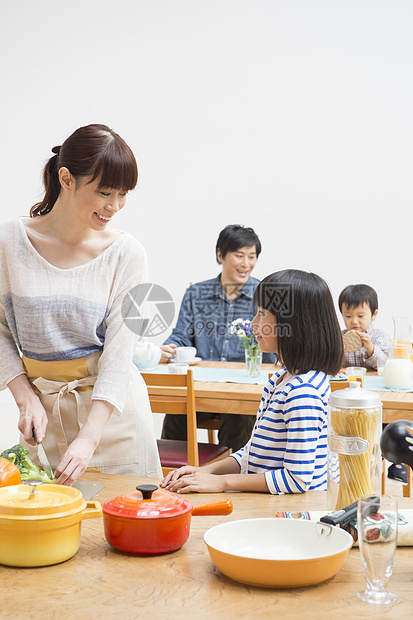 家庭聚餐制作料理图片