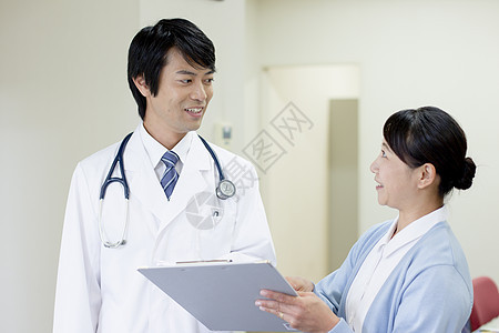 医生与护士交流工作形象图片