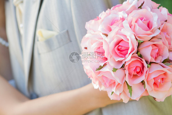 粉红玫瑰新娘花束图片