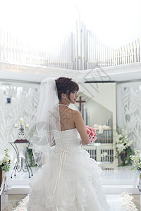 新娘在婚礼教堂形象图片