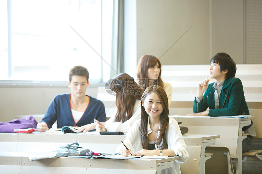 大学课堂学生上课形象高清图片下载-正版图片502003838-摄图网