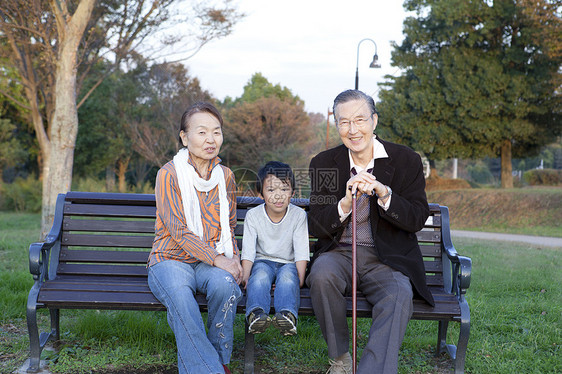 爷爷奶奶和孙子图片