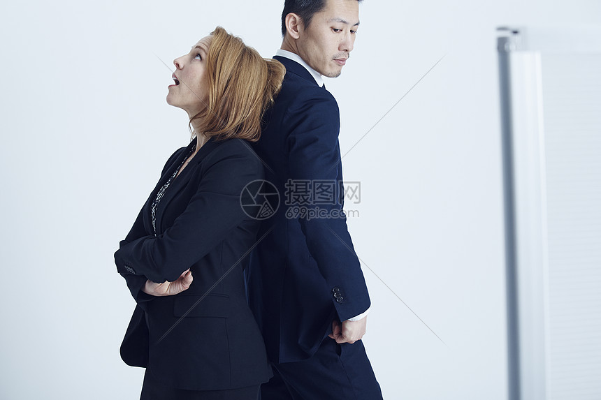 背靠背考验体能极限 连续对决湖人快船引爆湾区德比热潮