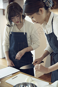 家居派对瘦身家庭一个女人做饭图片