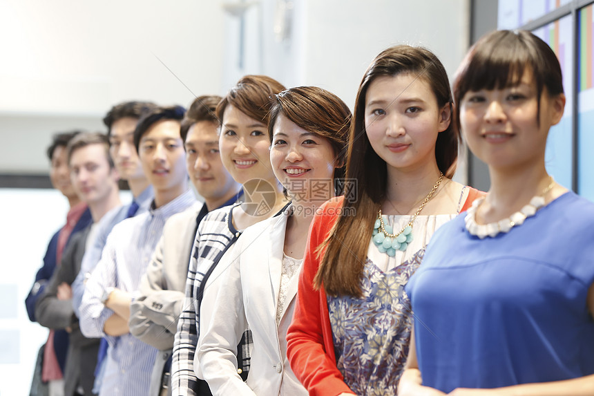 公司企业里的职场员工商务人士高清图片下载-正版图片502022873-摄图网