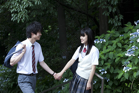 校服 男高中情侣牵手背景