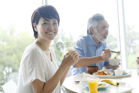 员工食堂餐厅就餐形象图片