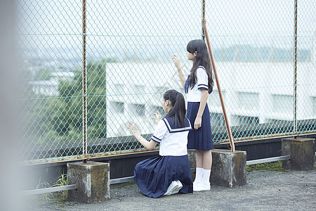 学校校服背影水手服双人起居室中学生的形象背景