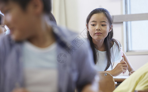 小学班级学生上课学习图片