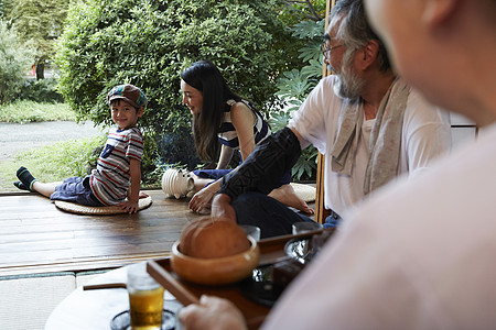 乡村家庭生活聚会图片