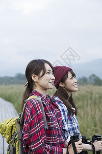 户外20多岁女士女人徒步旅行图片