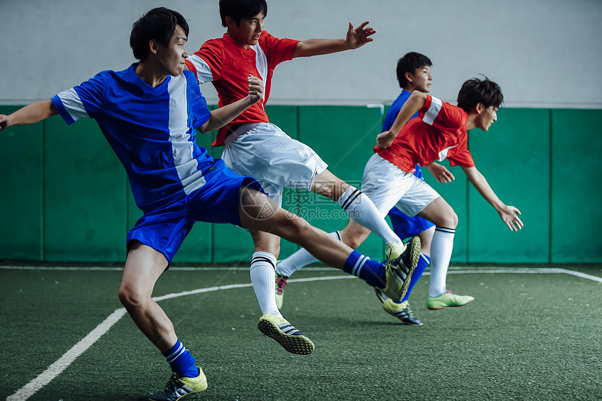 比赛前瞻球星表现分析 康利与詹姆斯领军对决引燃全场激情