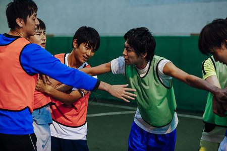 拉架的运动员图片素材