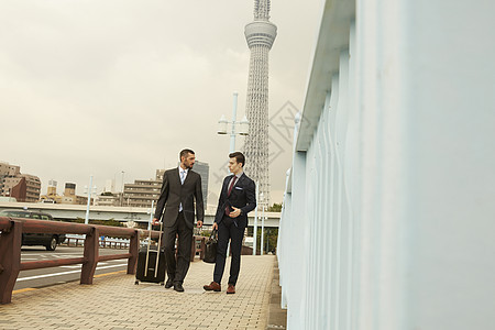 外面围栏工作东京商务旅行外国人图片