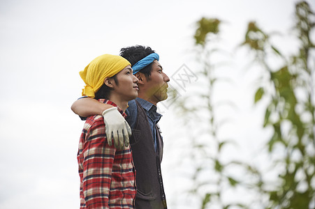 勾肩搭背图片-勾肩搭背素材图片大全-摄图网