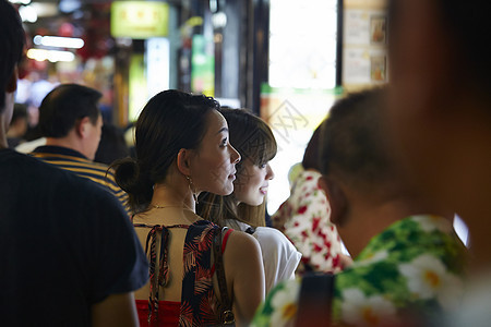 能源城市美食夜市女旅程图片