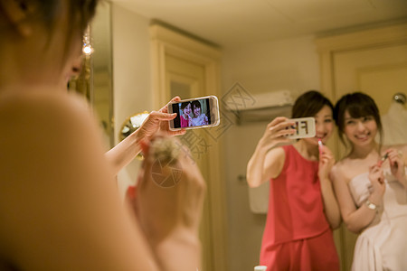 浴室自拍的女孩们图片