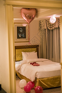 拉双胞胎中的一人有趣酒店女孩协会卧室图片