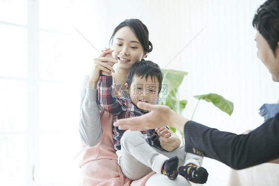 人物男孩们女士们保姆和孩子和爸爸图片