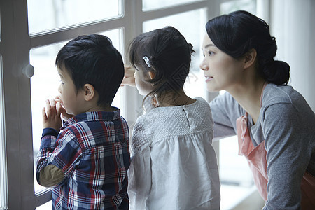 男子女白领家庭保姆和孩子图片