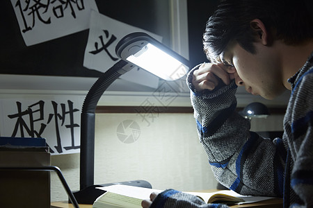 青春期中学生图片