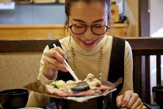 外国妇女和日本妇女享受美食岐阜县图片