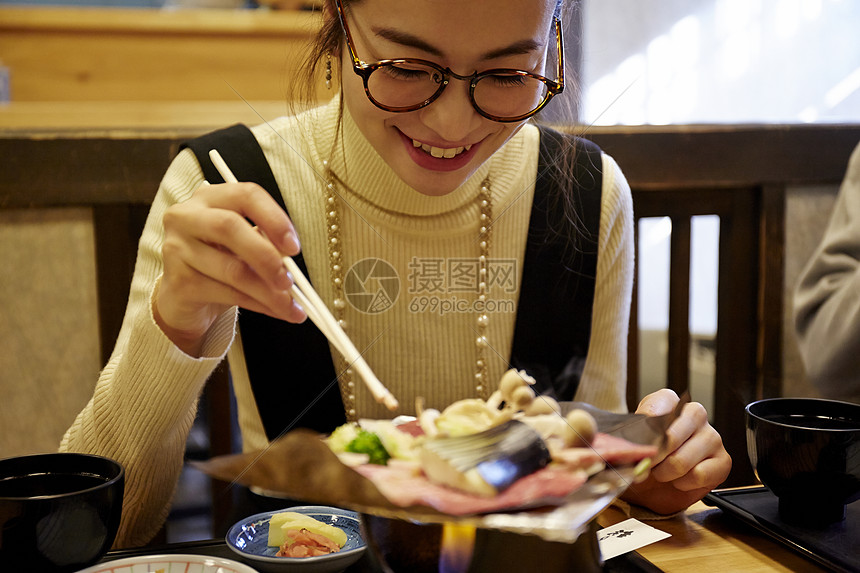 外国妇女和日本妇女享受美食岐阜县图片