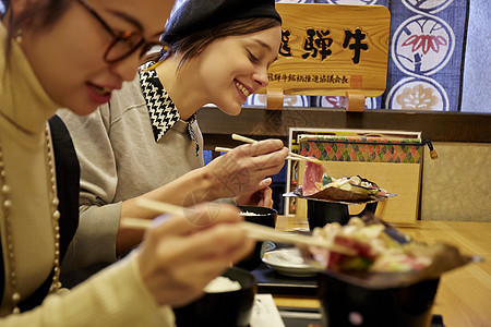 外国妇女和日本妇女享受美食岐阜县图片