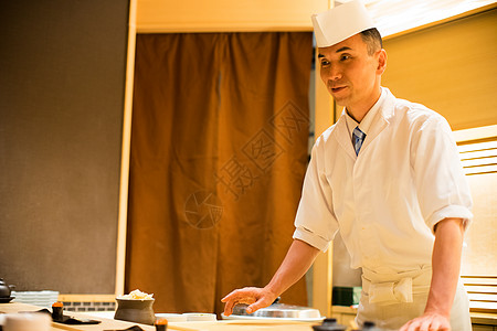日式寿司店厨师形象图片