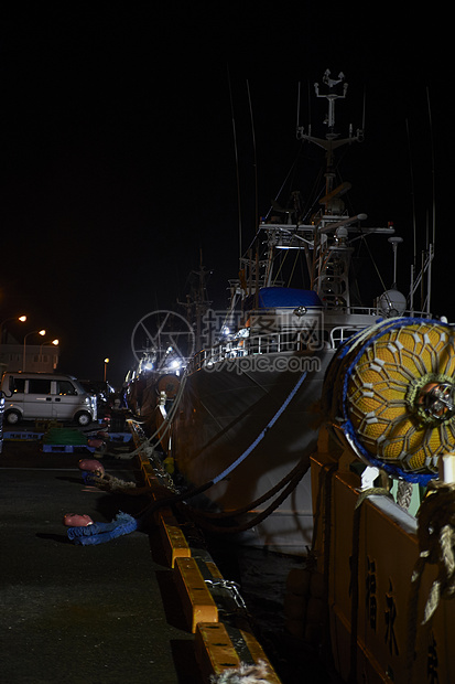 夜晚的港口图片