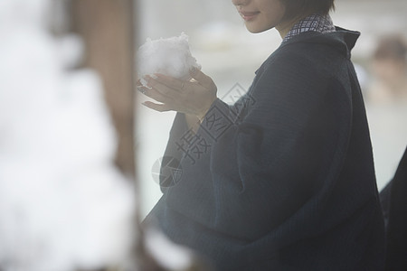 女生观光旅行肖像照图片