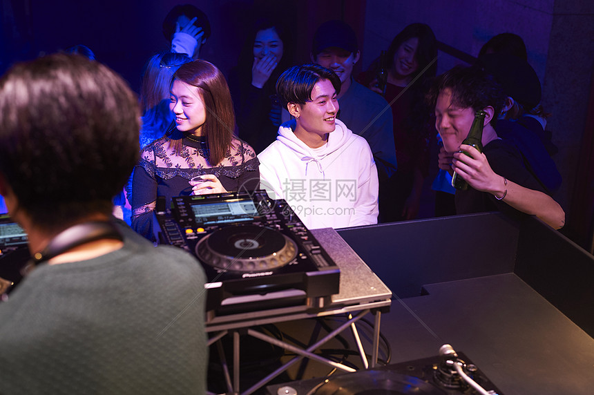 深夜球馆的秘密训练曝光