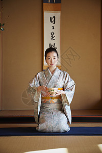 茶艺表演服饰要与什么相配_茶艺表演衣服_衣服表演茶艺图片