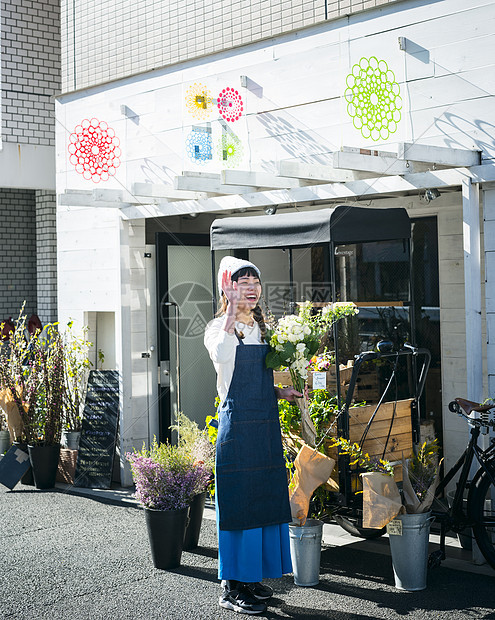 可爱花店的女老板图片