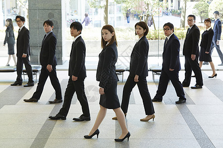 办公楼人群图片